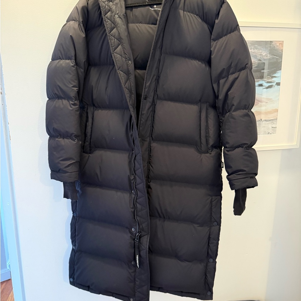 Aritzia Black Long Puffer Coat (S)